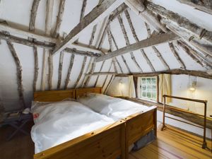 Bedroom- click for photo gallery